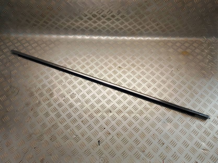 VW ATLAS CROSS 2021 LISTWA DRZWI ZGARNIACZ CHROM PRAWY TYŁ