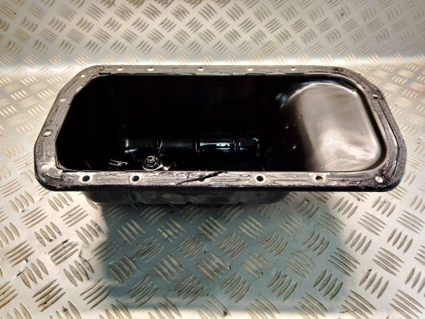 PEUGEOT 308 T9 II 2018 1.6 HDI MISKA OLEJOWA OLEJU