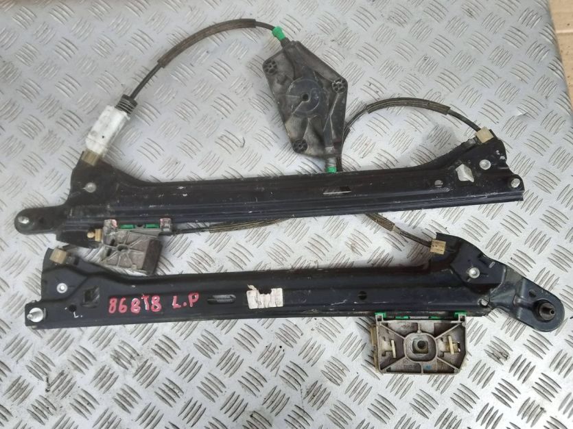 AUDI A5 8T PODNOŚNIK MECHANIZM SZYBY LEWY PRZÓD