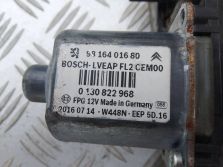 PEUGEOT 208 PODNOŚNIK MECHANIZM SZYBY PRAWY PRZÓD 9816402080