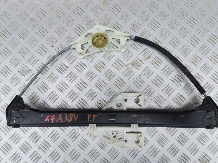 AUDI A3 8V PODNOŚNIK MECHANIZM SZYBY PRAWY TYŁ 8V4839462