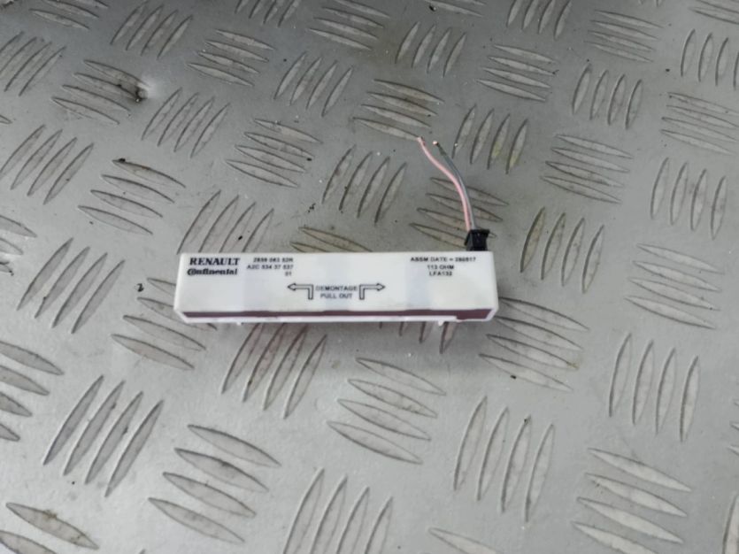RENAULT TALISMAN KOMBI 2018 WZMACNIACZ ANTENA 285906352R