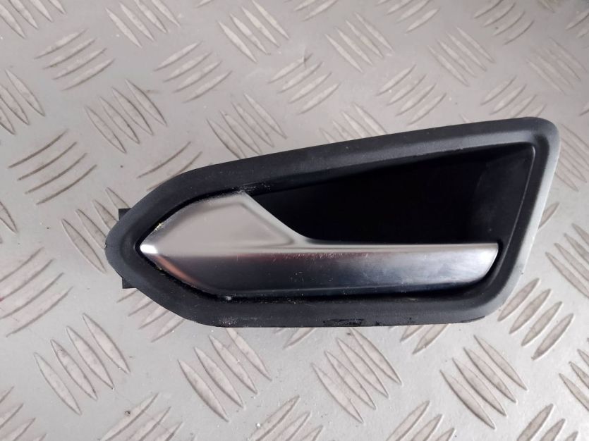 RENAULT CLIO V 5 1.6 E-TECH KLAMKA DRZWI LEWY PRZÓD WEWNĘTRZNA