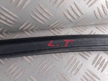 RENAULT CLIO V 5 1.6 E-TECH LISTWA ZGARNIAJĄCA DRZWI LEWY TYŁ