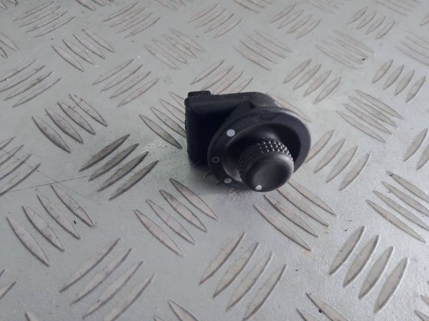 RENAULT KANGOO III 2016 PRZEŁĄCZNIK REGULACJI LUSTEREK 255704649R