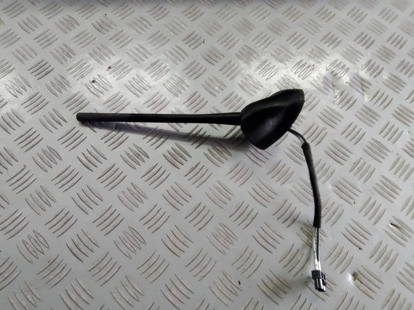 FORD FIESTA 2019 MK8 1.0 ANTENA DACHOWA H1BT-19G461-CD