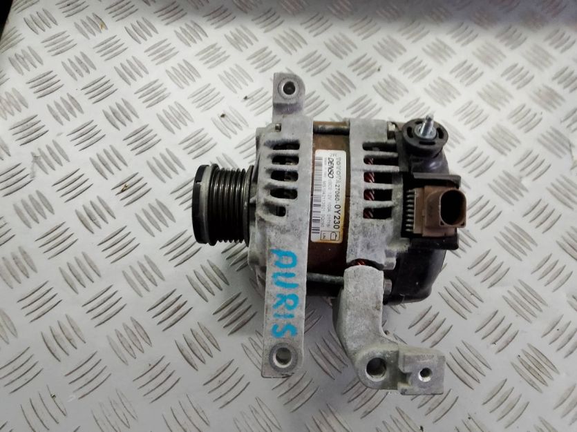 TOYOTA AURIS II KOMBI 2018 ALTERNATOR 27060-0Y230