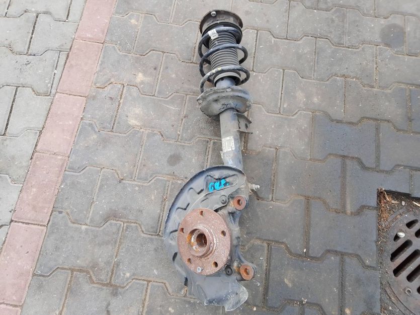 VW GOLF VII AMORTYZATOR ZWROTNICA PRAWY PRZÓD PRZEDNI 5Q0413023CP