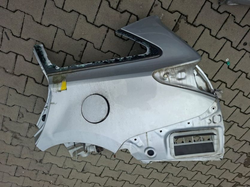 TOYOTA AURIS II KOMBI E18 2018 BLOTNIK TYL TYLNY CWIARTKA YLNA LEWA LEWY