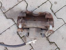 AUDI A3 8P 2.0 TDI 2006 ZACISK HAMULCOWY PRAWY PRZÓD