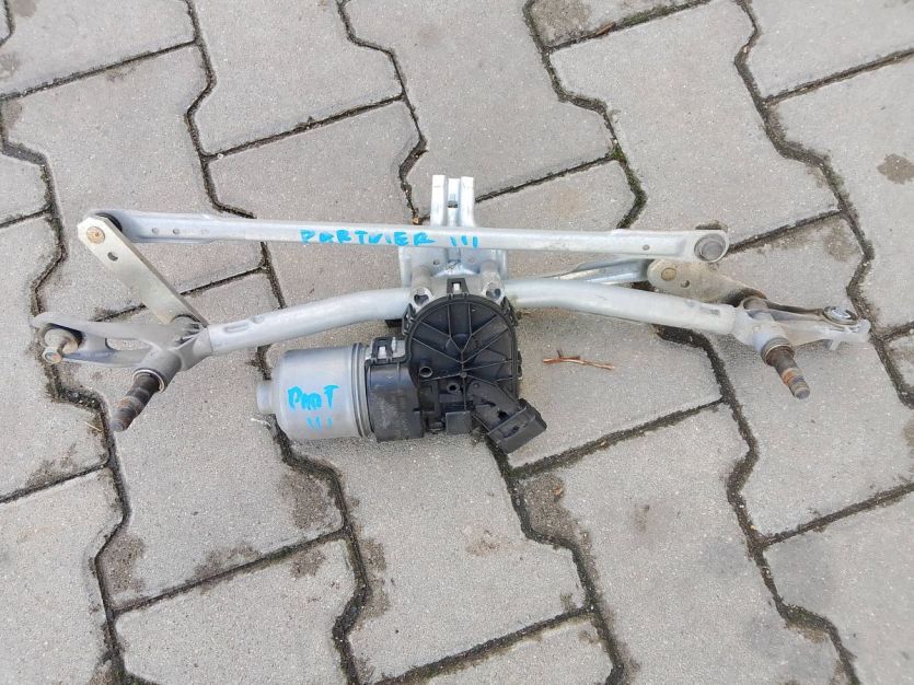 PEUGEOT PARTNER 2017 III LIFT MECHANIZM WYCIERACZEK 9682861480