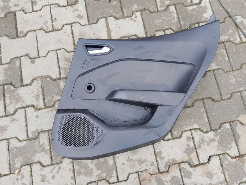 RENAULT CLIO V 5 1.6 E-TECH BOCZEK TAPICERKA DRZWI LEWY TYŁ 829A06580R