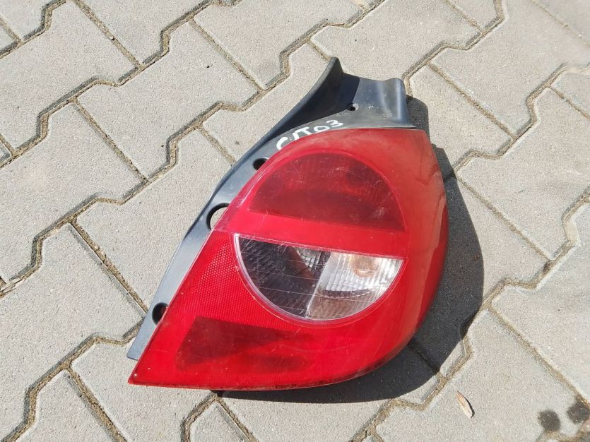 RENAULT CLIO III LAMPA PRAWY TYŁ PRAWA TYLNA 89035080