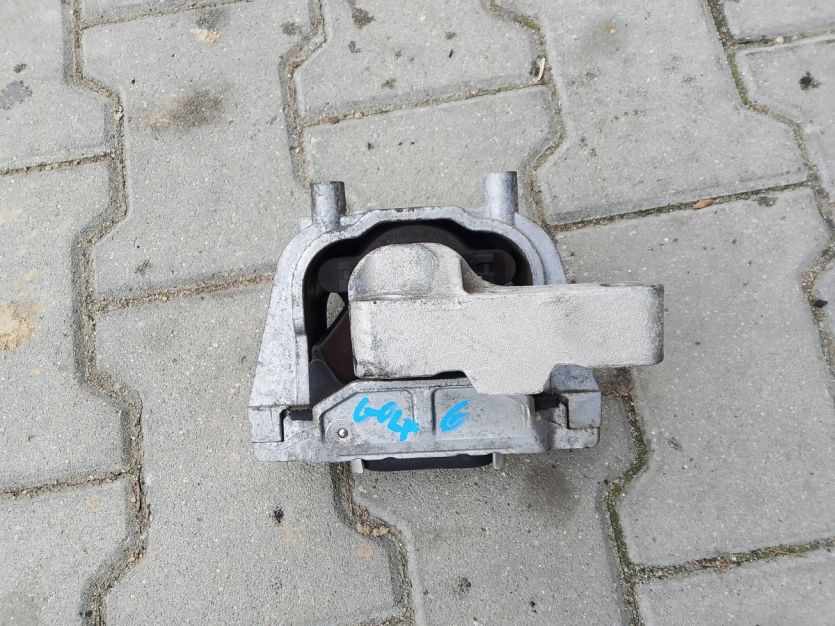 VW GOLF VI 6 1.6 TDI 2012 ŁAPA PODUSZKA SILNIKA 1K0199262CN