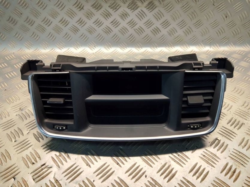 PEUGEOT 508 SW I RAMKA WYŚWIETLACZ PANEL NAWIEW 9804496980