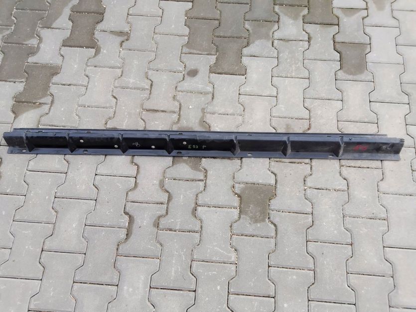 BMW X5 E53 MOCOWANIE LISTWA PROGOWA PROGU PRAWA 8408710