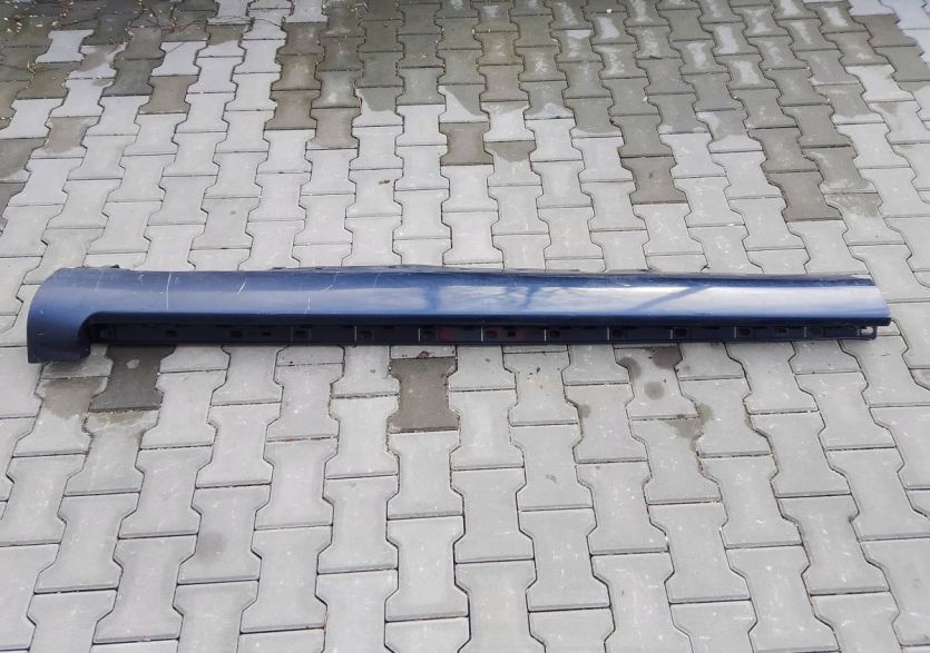 AUDI A8 D3 LISTWA NAKŁADKA PROGOWA PROGU PRAWA 4E4853860