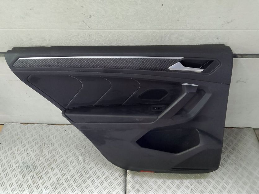 VW TIGUAN II 2023 2.0 TDI BOCZEK TAPICERKA DRZWI LEWY TYŁ 5NN867211