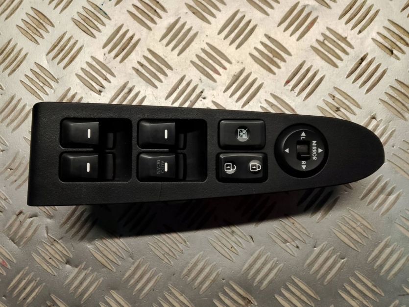 KIA SPORTAGE PRZEŁĄCZNIK PANEL SZYB LUSTEREK