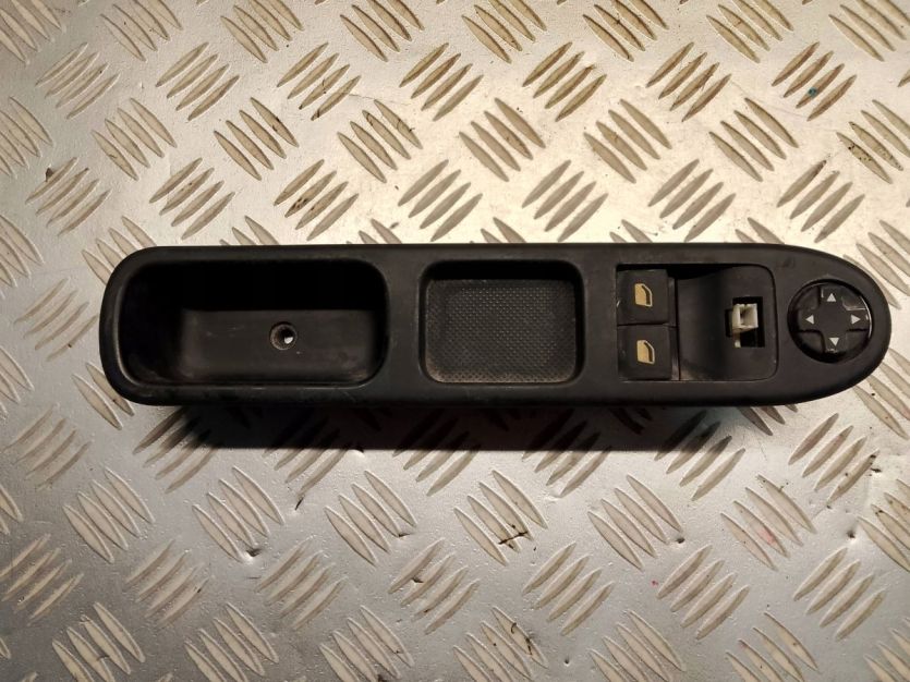 PEUGEOT 207 PRZEŁĄCZNIK PANEL SZYB LEWY 96642445XT