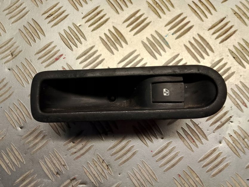 RENAULT SCENIC II PRZEŁĄCZNIK SZYB TYŁ TYLNY 156013870