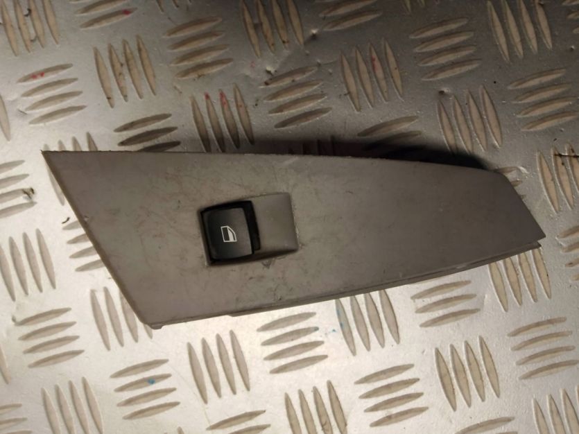 BMW E60 E61 PRZEŁĄCZNIK SZYB PANEL LEWY TYŁ 6951970