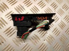 PEUGEOT 301 PRZEŁĄCZNIK SZYB PANEL LEWY TYŁ 9674873977