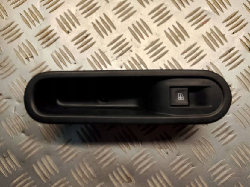 RENAULT TWINGO PRZEŁĄCZNIK SZYB PRAWY PRZÓD 809803714R