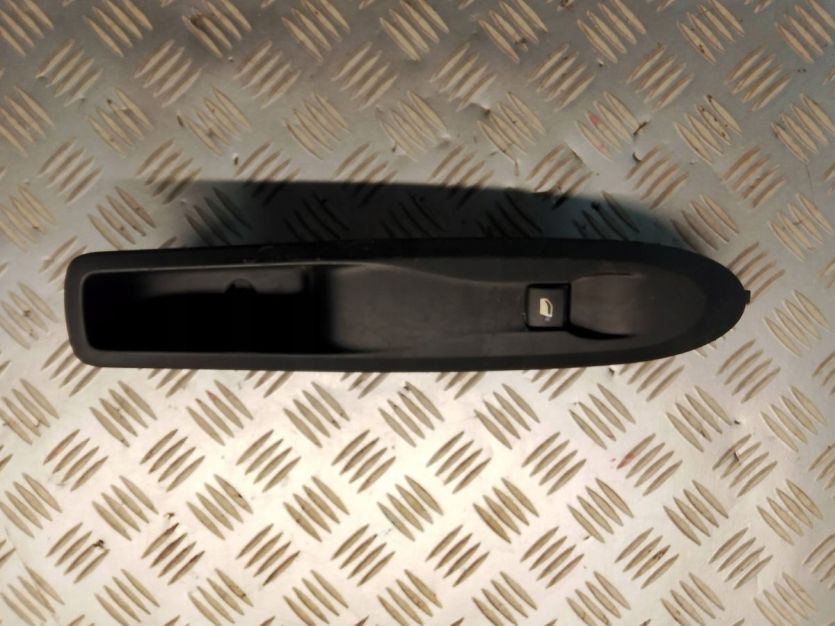 CITROEN DS4 PRZEŁĄCZNIK SZYB PRAWY PRZÓD 96657056ZD