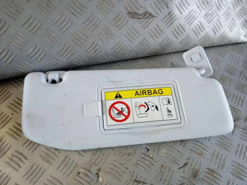 PEUGEOT 2008 I 1.6 HDI DASZEK PRZECIWSŁONECZNY PRAWY