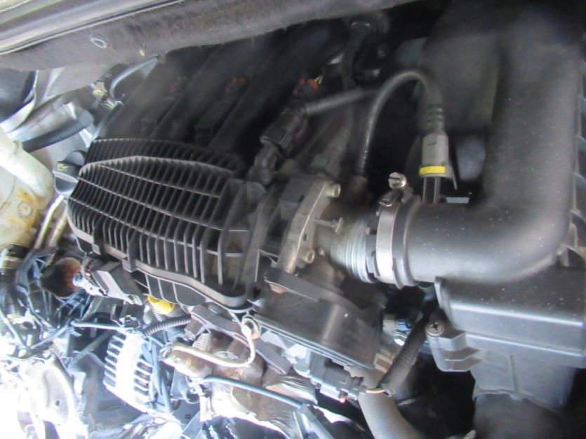 PEUGEOT 208 5d SILNIK 1.2 VTI CCHMZ0 CCH MZ0 HMZ