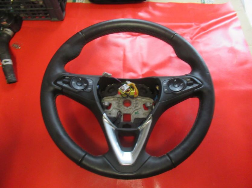 OPEL ASTRA K HB LIFT V 19-22 KIEROWNICA GRZANA 39159066