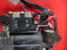 BMW 7 E65 BMW 4.4 245 KW 2004 KOMPRESOR 443020011 1 4430200111