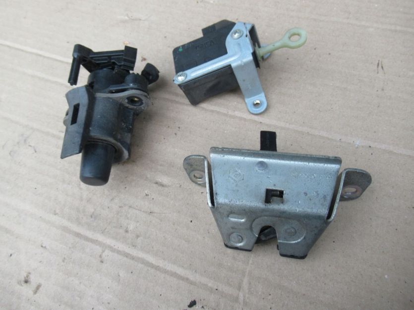 CITROEN C1 5D 05-12 1.0 ZAMEK KLAPY BAGAŻNIKA