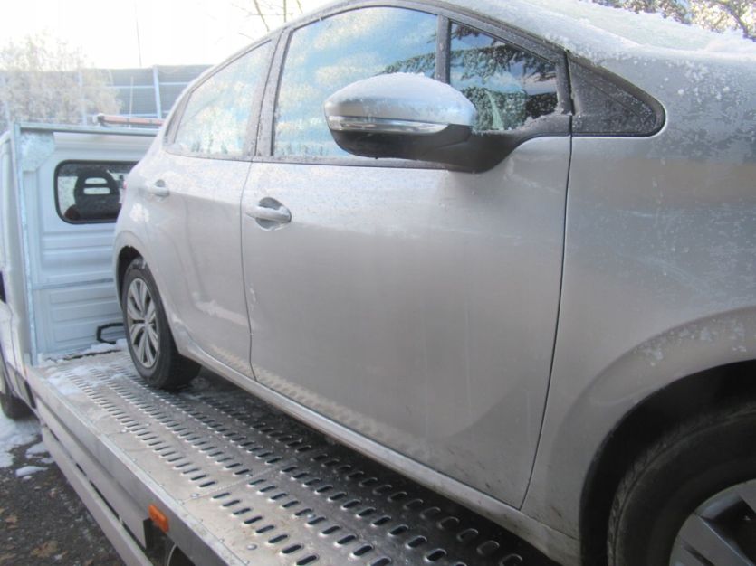 PEUGEOT 208 5d DRZWI PRAWY TYŁ EZRC