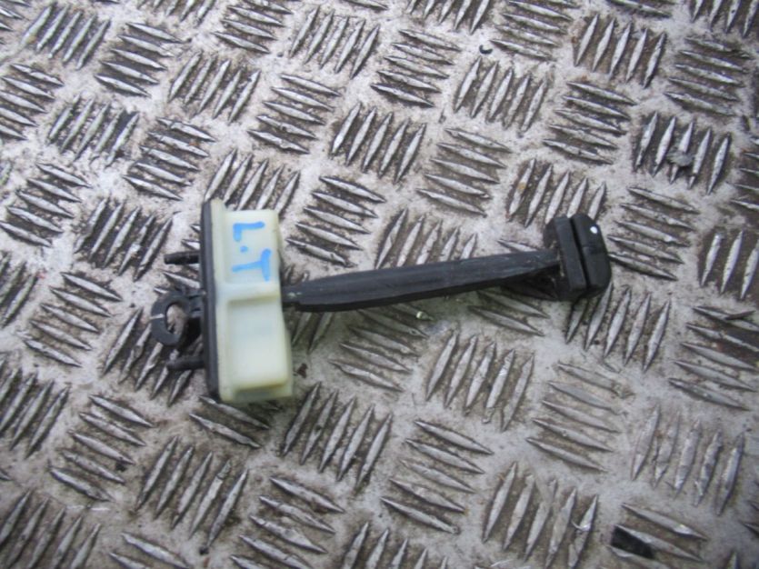 MASERATI GHIBLI M157 OGRANICZNIK DRZWI LEWY TYŁ