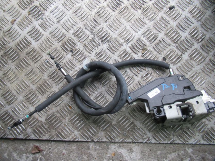 MASERATI GHIBLI 3.0 d ZAMEK DRZWI PRAWY TYŁ 670030630