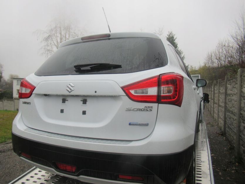 SUZUKI SX4 S-CROSS LIFT KLAPA BAGAZNIKA ZNL C07 MOZLIWA WYS Ł KA