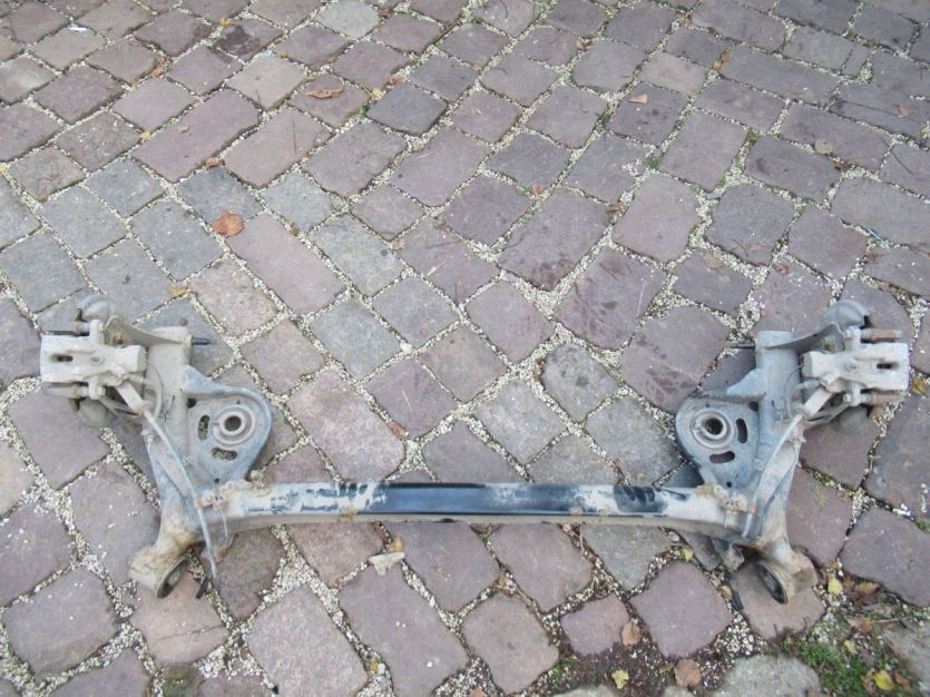 SUZUKI SX4 S-CROSS LIFT 21R. OŚ TYŁ BELKA ZAWIESZENIA TYL