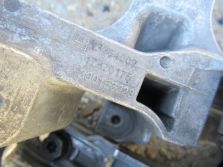 OPEL ZAFIRA C LIFT 2017 R. 2.0 TDCI HAMULEC RĘCZNY 13364009