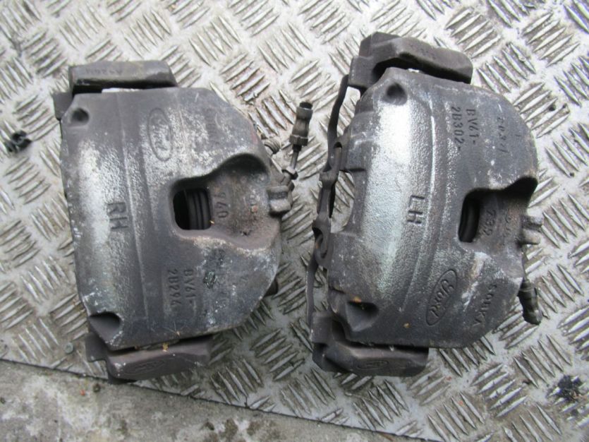 FORD TRANSIT CONNECT ZACISK HAMULCOWY LEWY PRZÓD MK2 LIFT 2022 1.5 TDCI