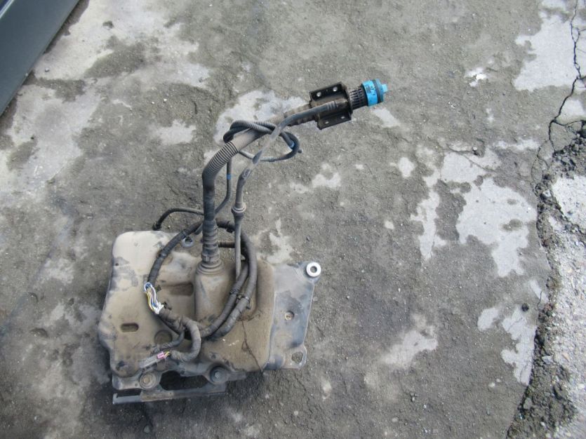 OPEL ZAFIRA C LIFT 2017 R. 2.0 TDCI ZBIORNIK ADBLUE 39023844 628299