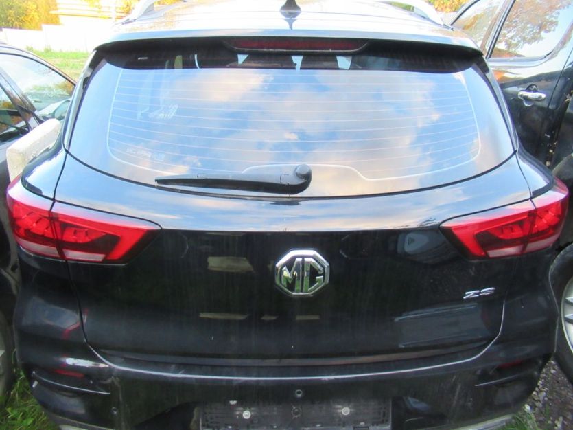 MG MG ZS LIFT 2023 R. KLAPA BAGAŻNIKA 5PBC