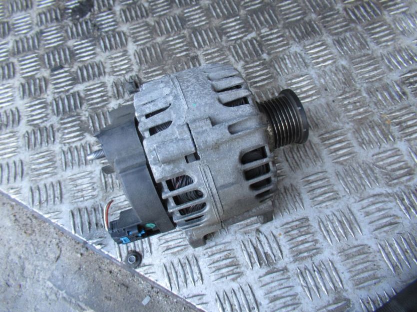 DUSTER LIFT 1.2 TCE ALTERNATOR 2114106028 231000091R