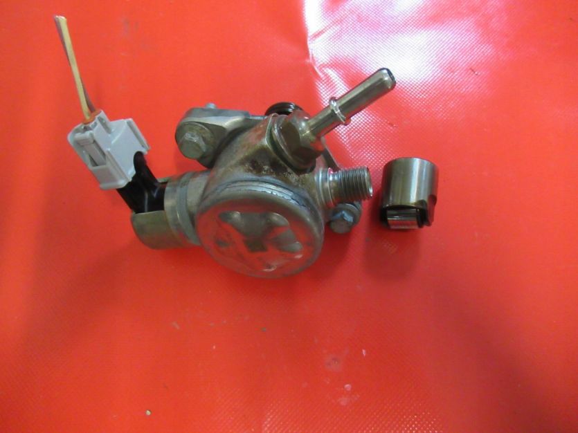 DACIA LODGY DOKKER DUSTER 1.2 TCE POMPA PALIWA H820114643