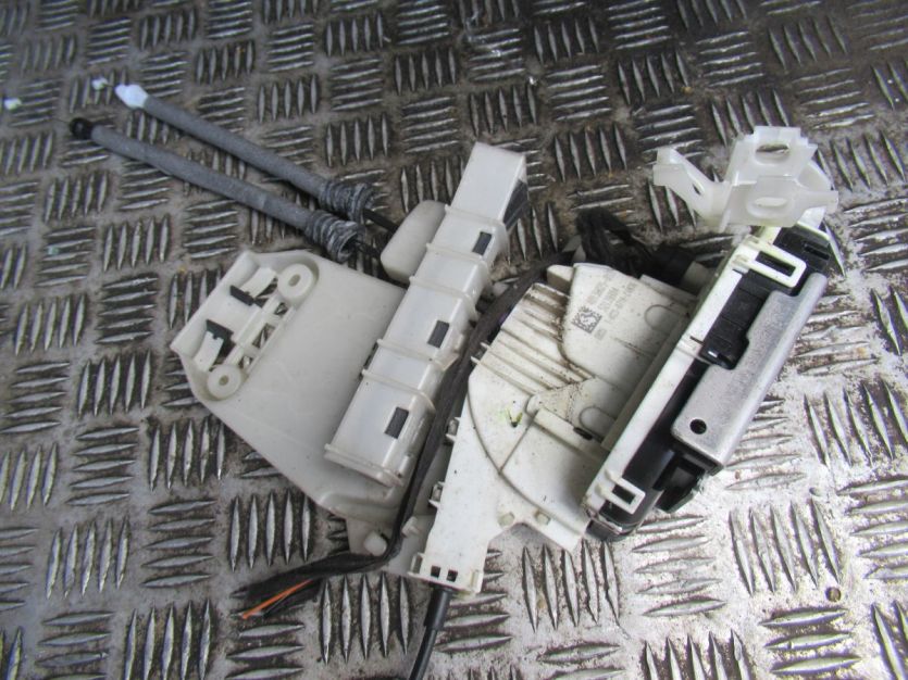 JEEP RENEGADE LIFT 2.0 M-JET ZAMEK LEWY TYŁ 52139904