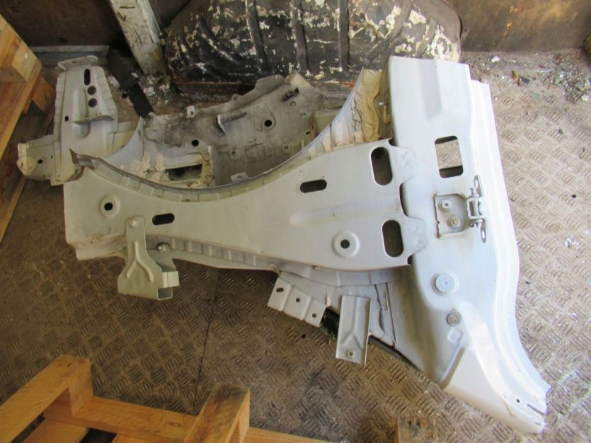 DACIA LODGY DOKKER PODŁUZNICA PRAWA CWIARTKA TEKNA WYSYŁ KA