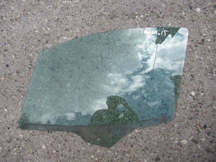 TRANSIT COURIER MK2 SZYBA DRZWI LEWY PRZÓD LEWA