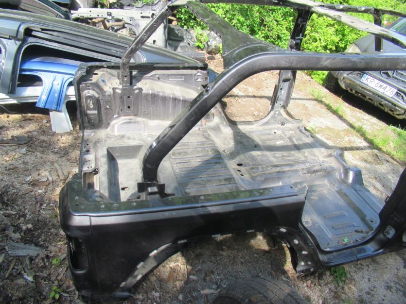 JEEP WRANGLER JL SAHARA 4D 2.2 D 2018+ BŁOTNIK PAS TYŁ CAŁY TYŁ