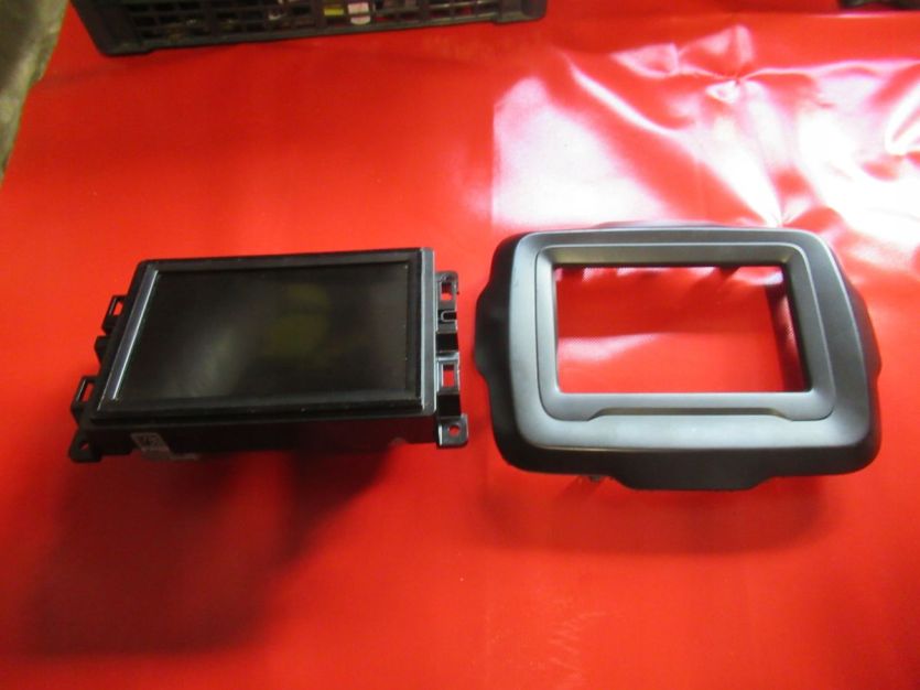 JEEP RENEGADE LIFT 2.0 M-JET RADIO NAWIGACJA EKRAN 00521171720 WYSYŁKA